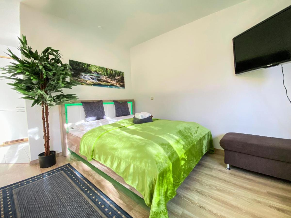 Wohlfuehl-Apartment Mit Kostenfreier Tiefgarage, Wifi & Terrasse لبسيا المظهر الخارجي الصورة